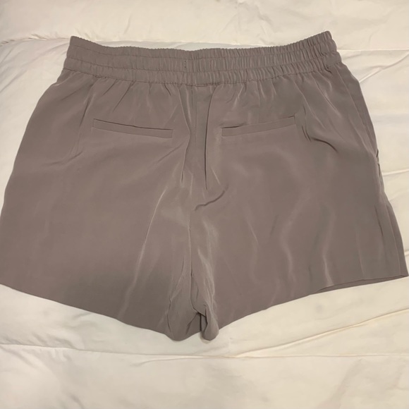 Dynamite Taupe Shorts - Picture 4 of 4